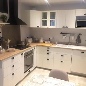 Chez Adeline Apartment